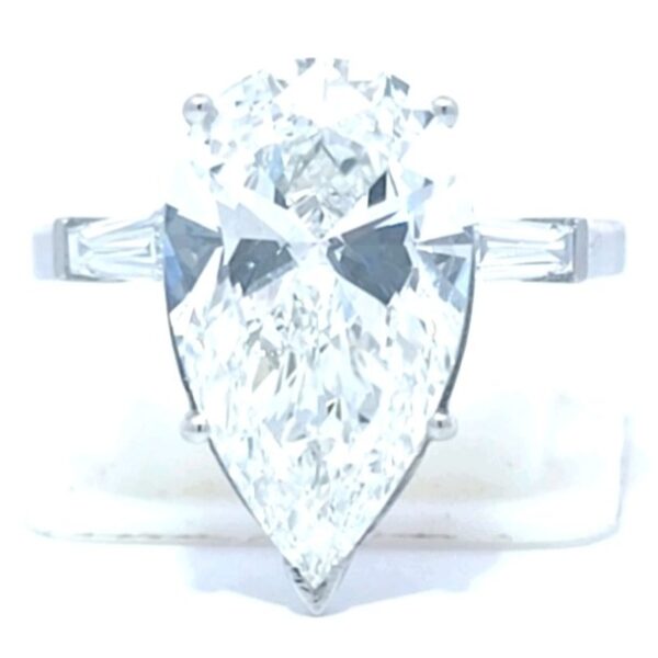 Ring Platinum - 5.34ct. tw. Diamond (Lab-grown) - Diamond - E, VS1 ,