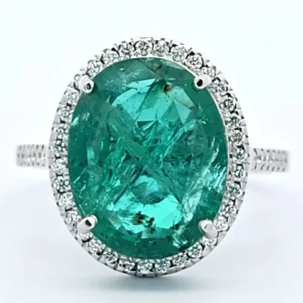 Ring Platinum - 6.42ct. tw. Emerald - Diamond - Zambia Emerald